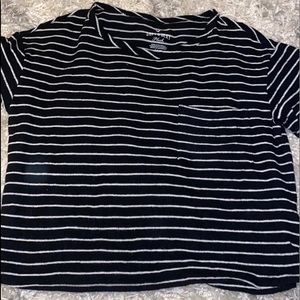 american eagle flowy cropped t